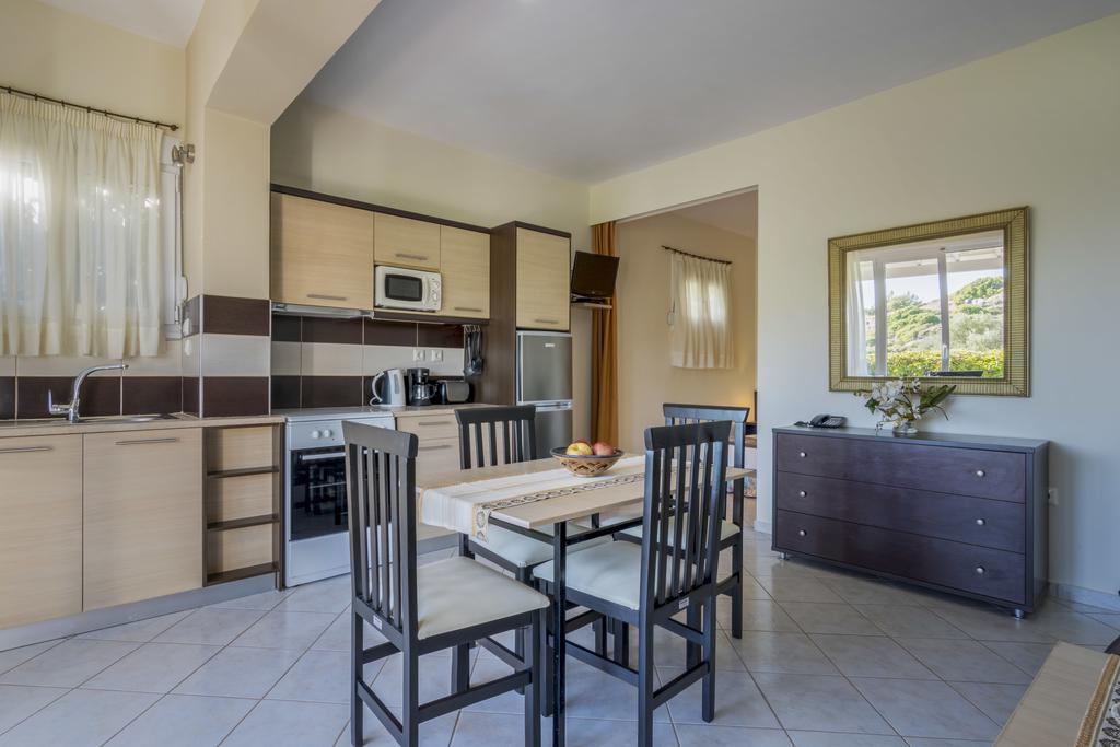 Yolanda Studios Paralia Agias Foteinis Cameră foto